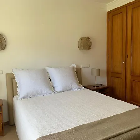 Gale Garden Retreat - Heated Pool & Bikes Гия